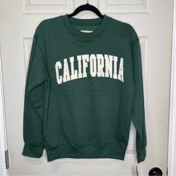 New York Popular Sweaters - New York Popular “California” Women’s Green Crewneck Sz M